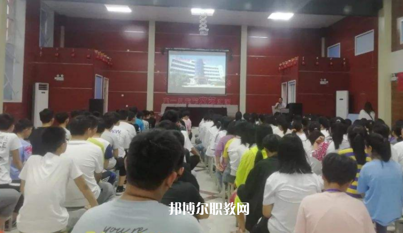 博野縣職業(yè)技術(shù)教育中心2022年報(bào)名條件、招生要求、招生對(duì)象