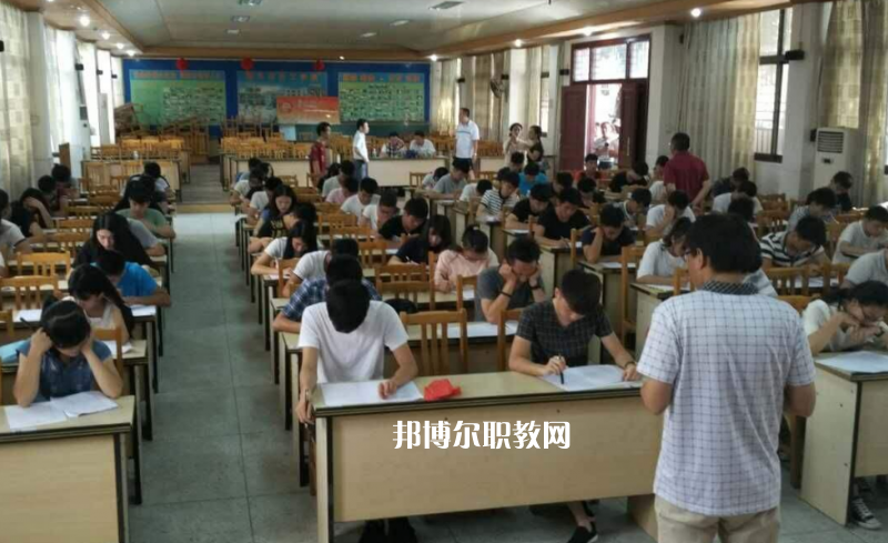 陸豐技工學(xué)校2022年報(bào)名條件、招生要求、招生對(duì)象