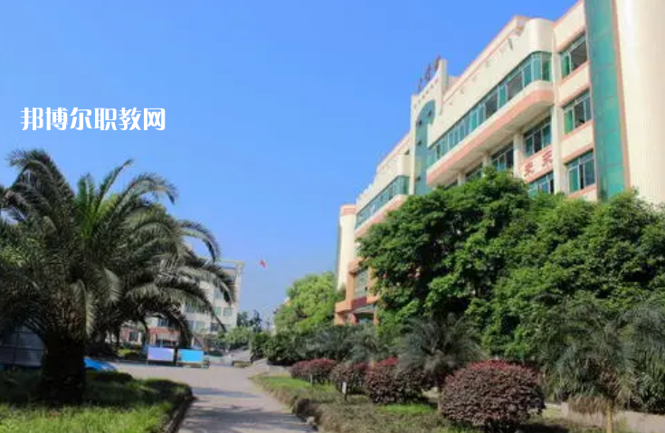 昆明西山區(qū)職業(yè)高級(jí)中學(xué)2022年學(xué)費(fèi)、收費(fèi)多少