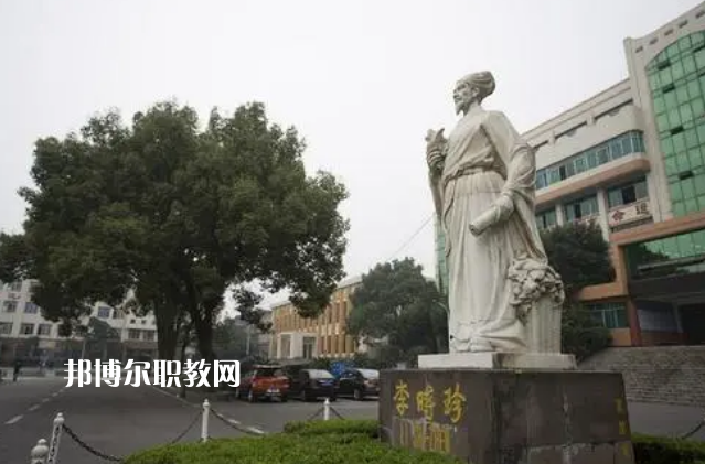 四川食品藥品學校怎么樣、好不好