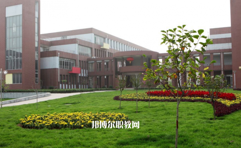 河北石家莊幼兒師范學(xué)校2022年學(xué)費(fèi)、收費(fèi)多少