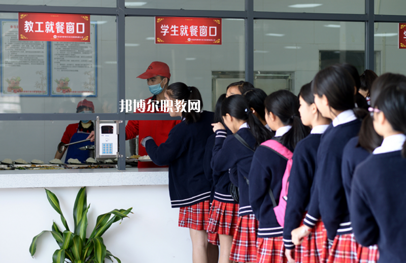 珠海工貿(mào)技工學(xué)校2022年報(bào)名條件、招生要求、招生對(duì)象 