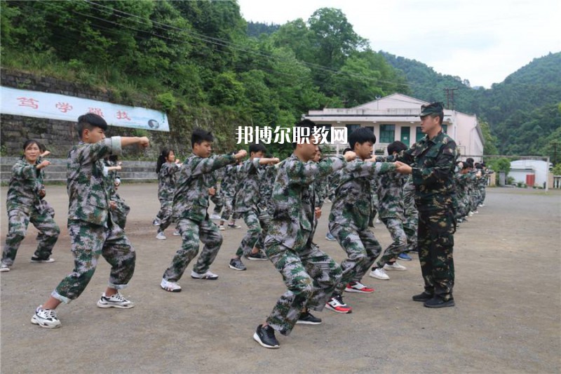 達(dá)州百島湖職業(yè)技術(shù)學(xué)校2022年報(bào)名條件、招生要求、招生對(duì)象
