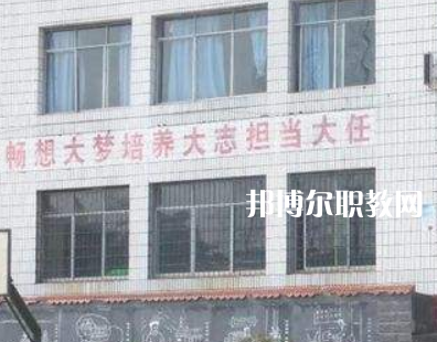 鄰水柑子職業(yè)技術學校2022年報名條件、招生要求、招生對象