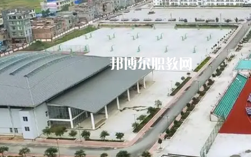 紫云苗族布依族自治民族職業(yè)技術(shù)中學(xué)2022年報(bào)名條件、招生要求、招生對(duì)象