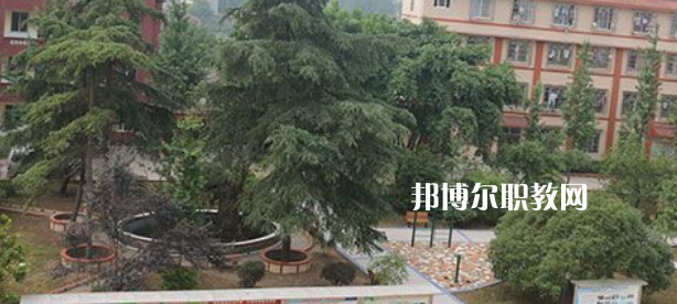 樂山商務(wù)技工學(xué)校怎么樣、好不好