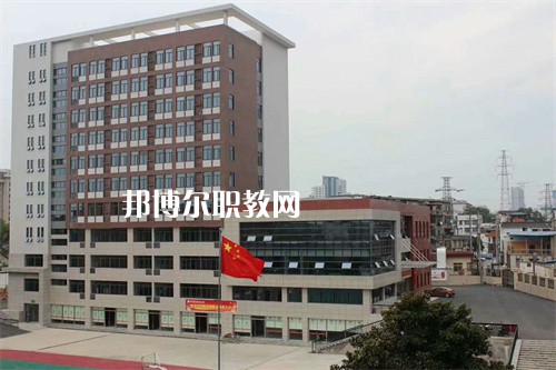 湖南省經(jīng)濟(jì)貿(mào)易職業(yè)中專學(xué)校2022年學(xué)費(fèi)、收費(fèi)多少