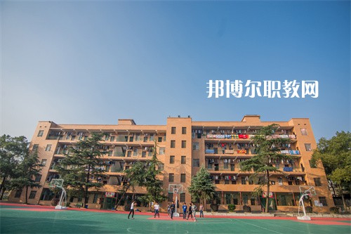 湖南省經(jīng)濟(jì)貿(mào)易職業(yè)中專(zhuān)學(xué)校2022年宿舍條件