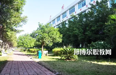 華中信息商務(wù)技工學(xué)校2022年怎么樣、好不好