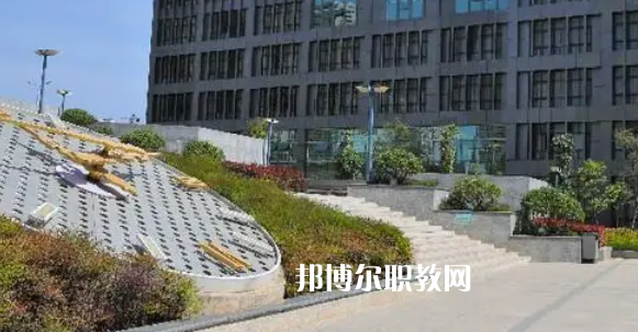 云南高職?？圃盒Ｅ琶?0強