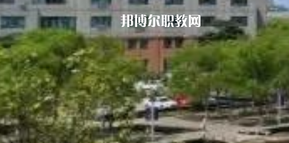江蘇省常熟中等專業(yè)學校地址在哪里，哪個地區(qū)，哪個城市?