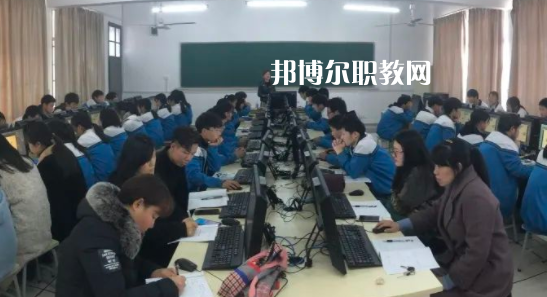 衢州市翔宇中等專業(yè)學(xué)校地址在哪里，哪個地區(qū)，哪個城市?
