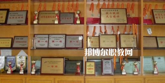 2023天臺文武職業(yè)技術(shù)學(xué)校多少錢 天臺文武職業(yè)技術(shù)學(xué)校各專業(yè)學(xué)費收費標準