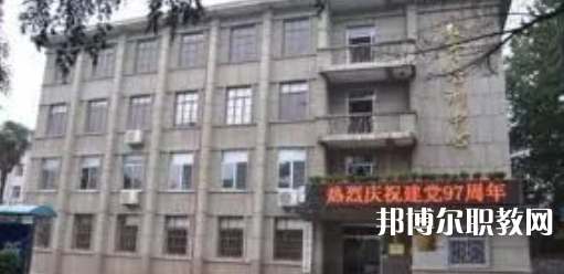 寶鈦集團有限公司技工學校地址，乘車路線