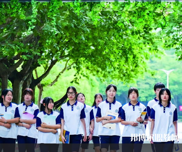 重慶2024年讀中專學(xué)?？刹豢梢钥即髮W(xué)