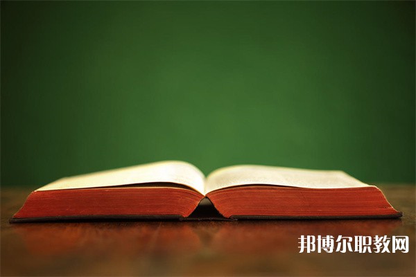 湖北哪里的中專(zhuān)學(xué)校能讀珠寶玉石加工與營(yíng)銷(xiāo)專(zhuān)業(yè)