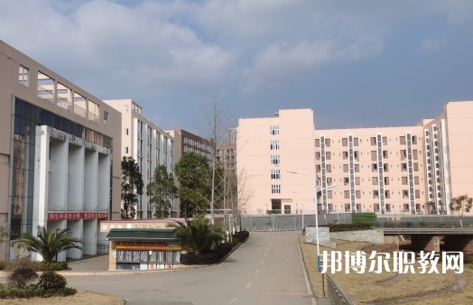 成都2025年初中生怎么考鐵路學校